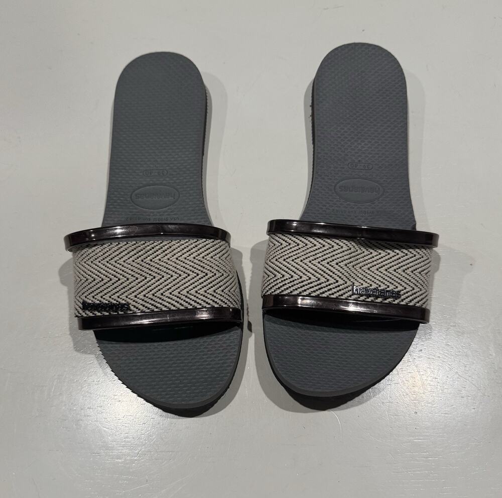 Havaianas Gray Chevron Logo Rubber Slide Sandals Women’s US 9/10 EU 39/40
